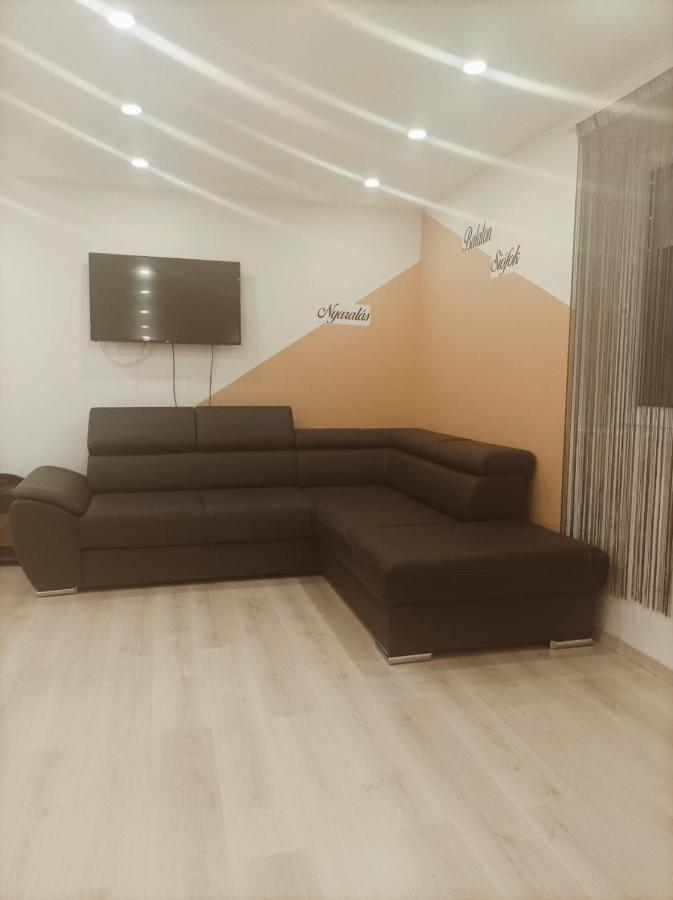 Magnolia Apartman Apartment ชิโอฟก ภายนอก รูปภาพ